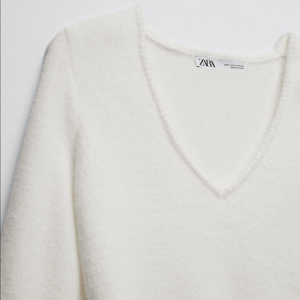 Zara Faux Fur V-Neck Knit Sweater White